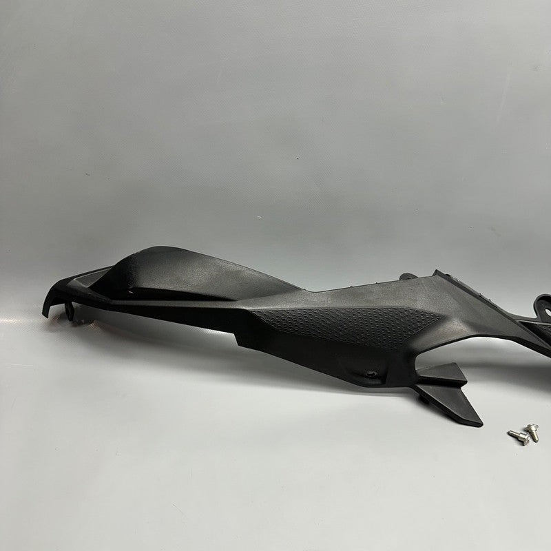 BMW S1000XR TAIL TRIM RIGHT 2014 2015 2016 2017 2018 2019 OEM 7717028