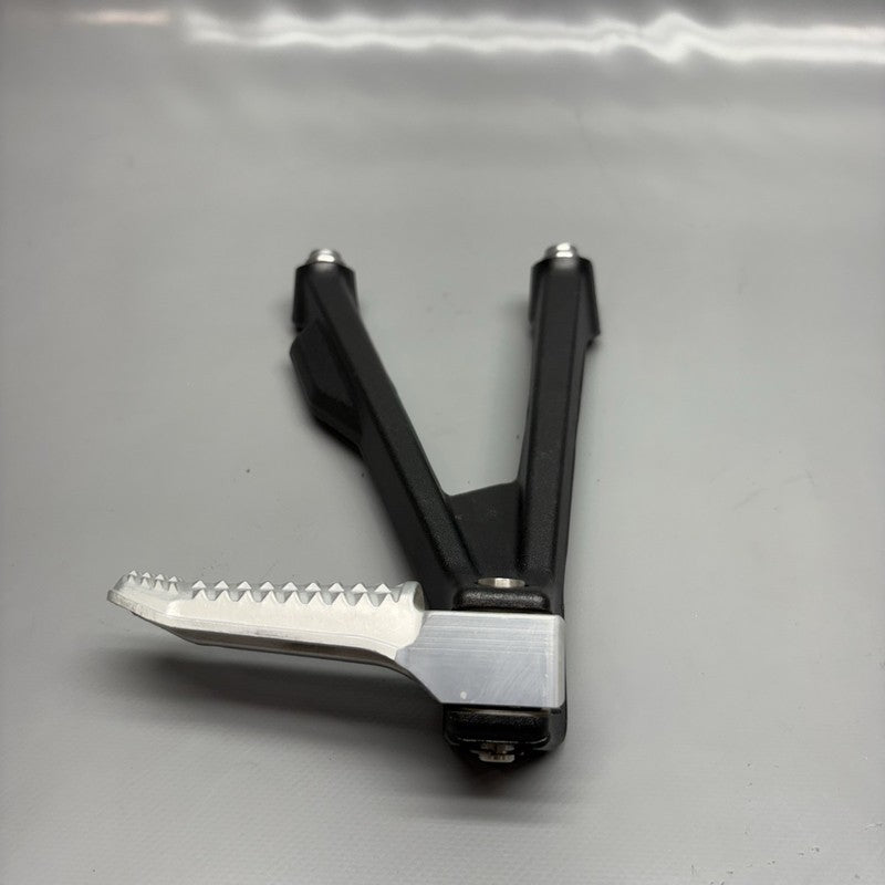 9467689 BMW S1000R FOOTREST RIGHT REAR 2020 2021 2022 2023 2024 2025 OEM 9467690