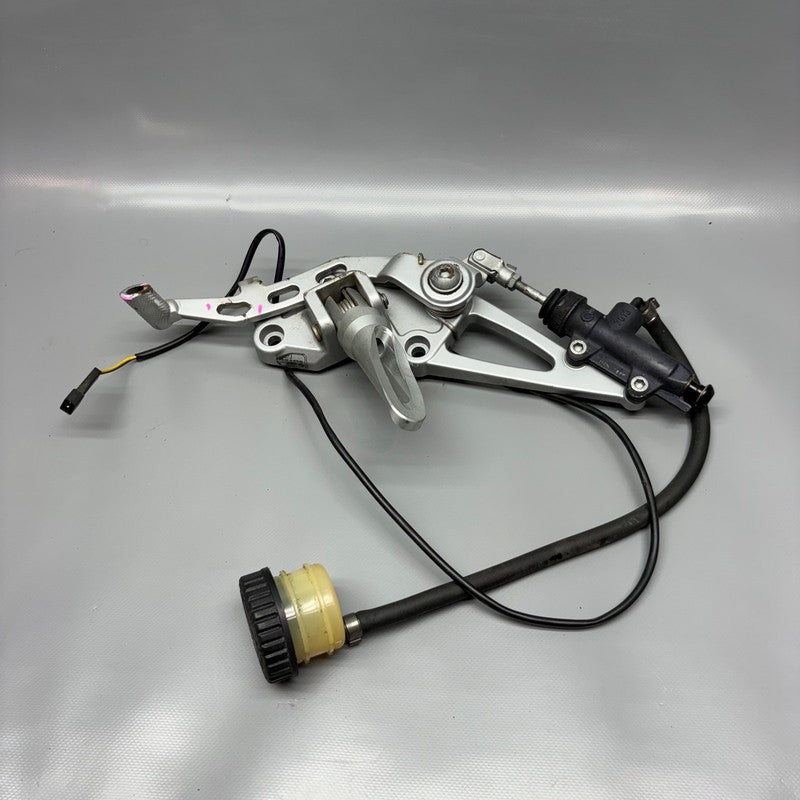 BMW K1200RS K589 REAR BRAKE MASTER CYLINDER 1996-2001 2002 2003 2004 2