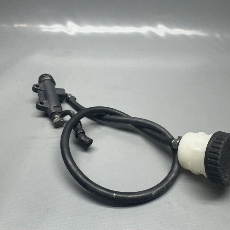 7650749 BMW K 1200LT BRAKE MASTER CYLINDER 2005 2006 2007 2008 OEM 7650749