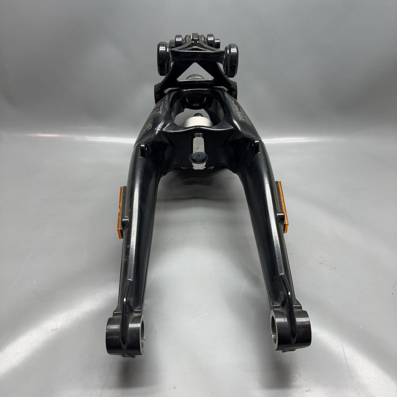 7717732 BMW K1600GTL FRONT SWINGARM WHEEL CARRIER 2015 2016 2017 2018 2019 2020 2021 OEM