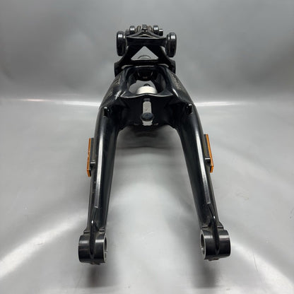 7717732 BMW K1600GTL FRONT SWINGARM WHEEL CARRIER 2015 2016 2017 2018 2019 2020 2021 OEM