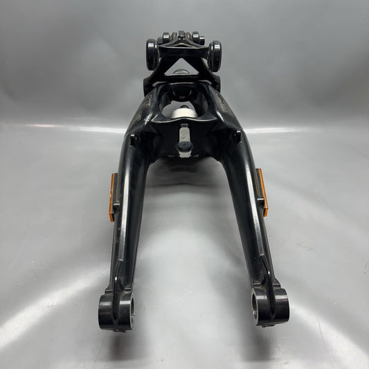 7717732 BMW K1600GTL FRONT SWINGARM WHEEL CARRIER 2015 2016 2017 2018 2019 2020 2021 OEM