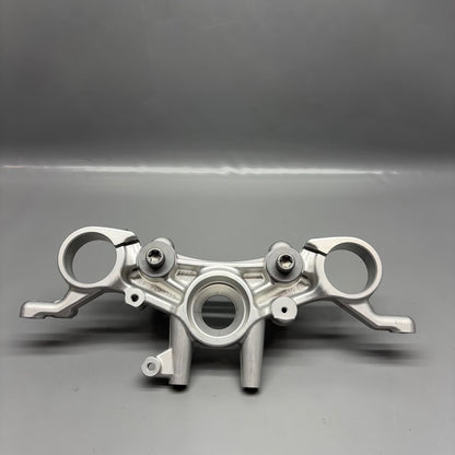 9899334 BMW R18 B FORK CROSS BRACE UPPER 2020 2021 2022 2023 2024 OEM 9899334
