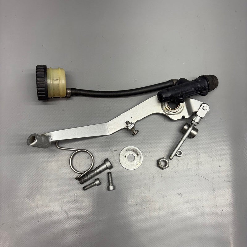 BMW R 1100R BRAKE MASTER CYLINDER WITH PEDAL 1993-1998 1999 2000 2001 