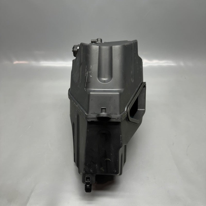7724926 BMW C600 SPORT AIR BOX FILTER HOUSING 2011 2012 2013 2014 2015 OEM 7724926