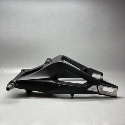 565665-01 BMW S1000RR SWING ARM 2019 2020 2021 2022 2023 2024 OEM 565665-01