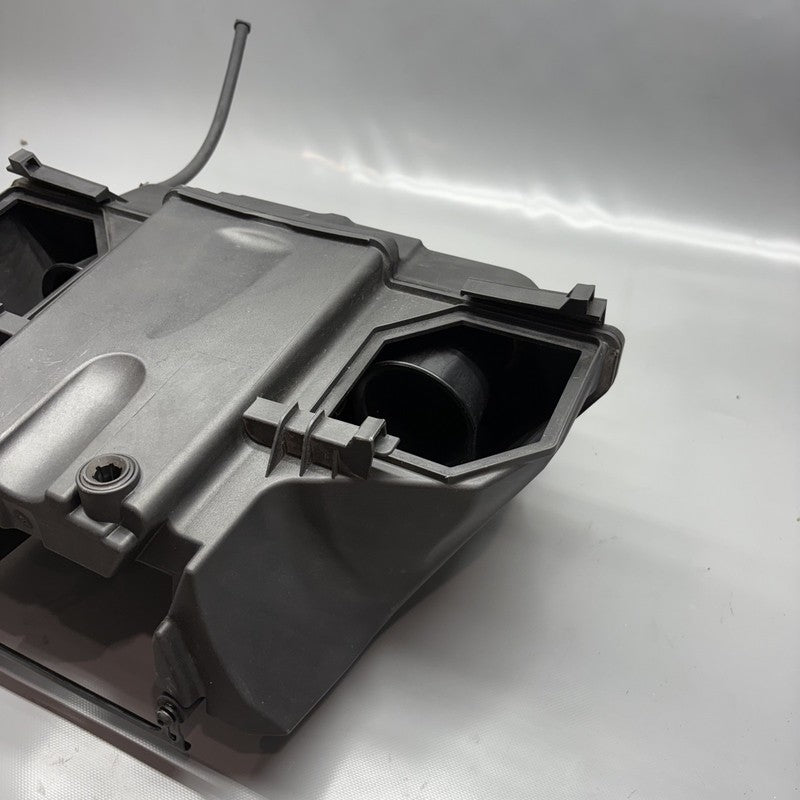 7714174 BMW K1300S AIR INTAKE BOX 2007 2008 2009 10 2011 2012 2013 2014 2015 OEM 7714174