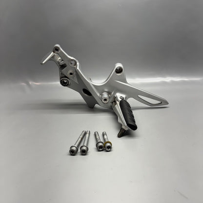 7678669 BMW F800ST FOOTREST LEFT FRONT 2005 2006 2007 2008 2009 2010 2011 OEM 7678669