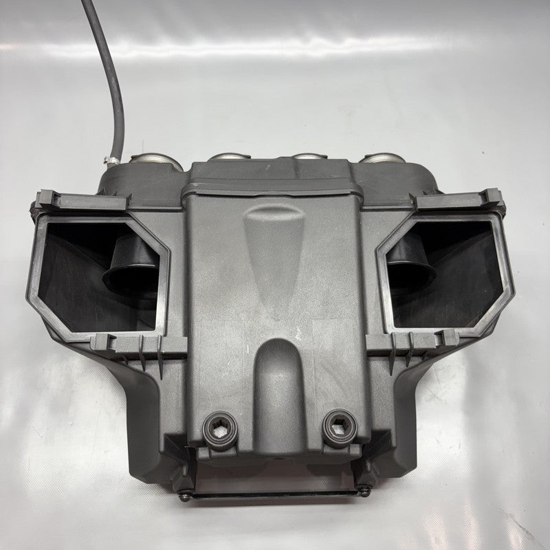 7714174 BMW K1300S AIR INTAKE BOX 2007 2008 2009 10 2011 2012 2013 2014 2015 OEM 7714174