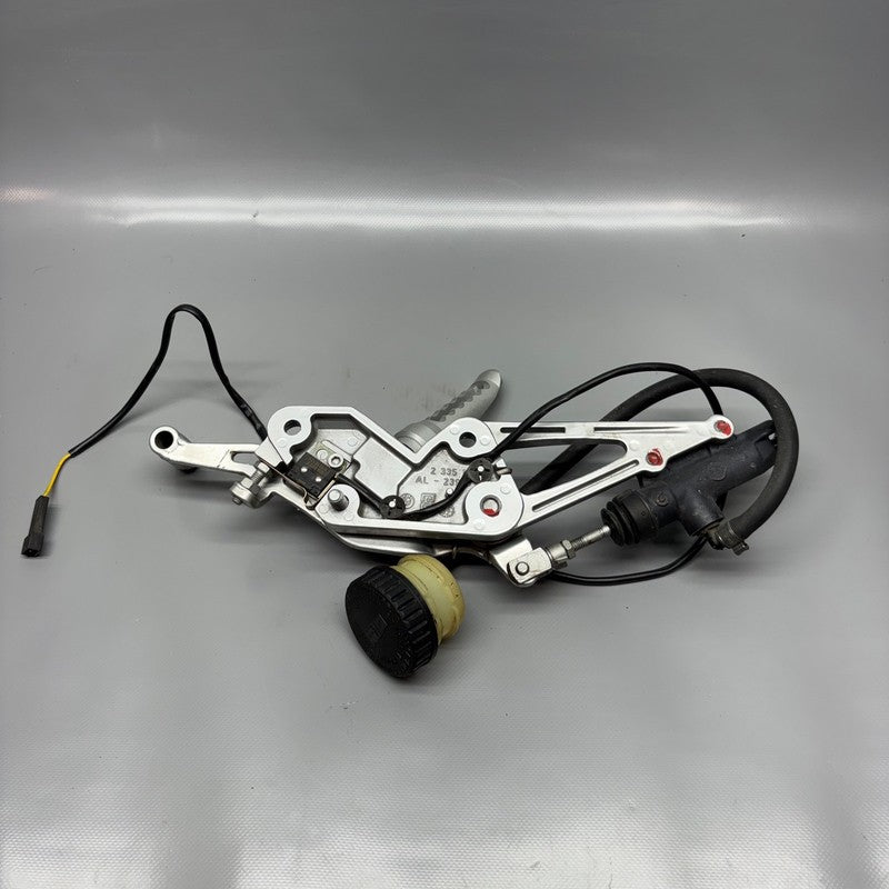 BMW K1200RS K589 REAR BRAKE MASTER CYLINDER 1996-2001 2002 2003 2004 2
