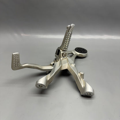 BMW S1000RR K67 FOOTPEG PLATE RIGHT 2018 2019 2020 2021 2022 2023 2024