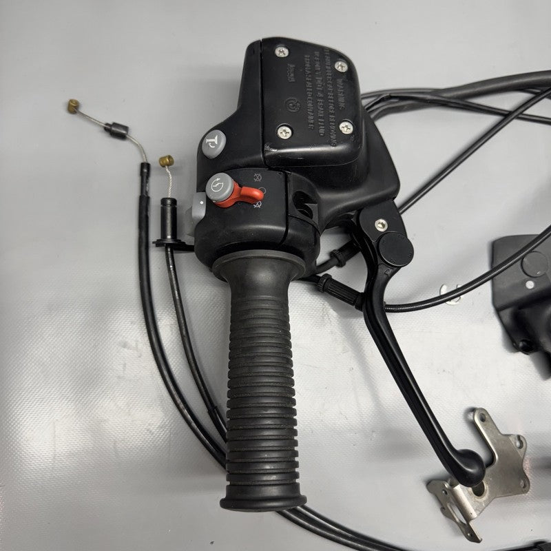 K1200LT BMW K 1200LT HANDLEBAR GRIP 2005 2006 2007 2008 OEM WIRE CUT