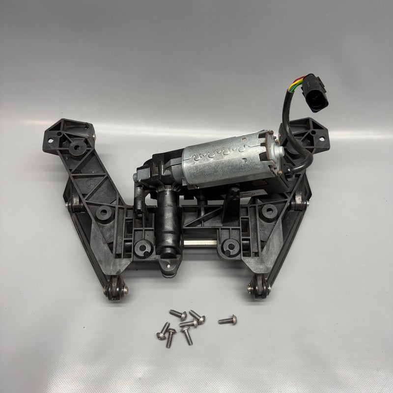 BMW K1600 BAGGER WINDSHIELD ADJUSTMENT 2017 2018 2019 2020 2021 OEM 85
