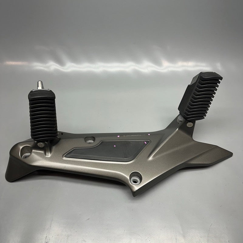 7716014 BMW K1600GT FOOTREST RIGHT 2010 2011 2012 2013 2014 2015 2016 OEM 7716014