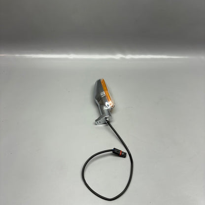 R18 B BMW R18 B SIGNAL LIGHT RIGHT 2020 2021 2022 2023 2024 OEM