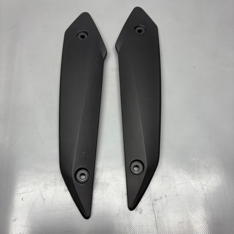 7728677 BMW R1250RT WINDSHIELD 2013 2014 2015 2016 2017 2018 2019 2020 OEM 7728677