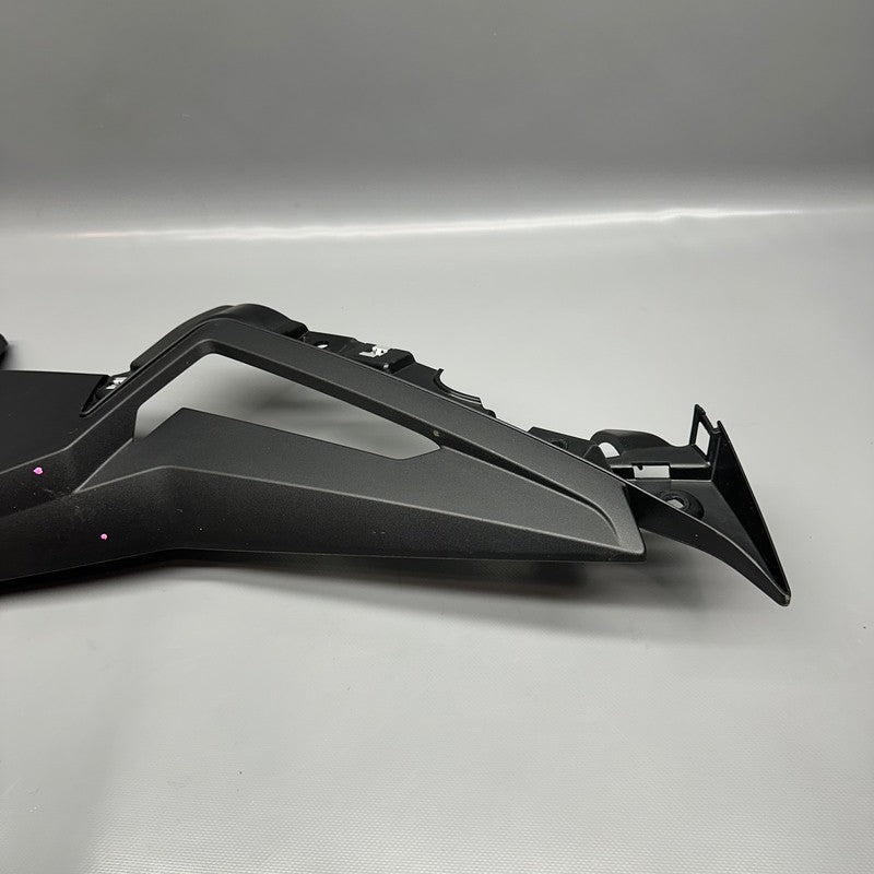 8393626 BMW S1000R GRILL COVER RIGHT 2020 2021 2022 2023 2024 2025 OEM 8393626