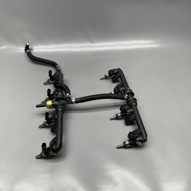 BMW M1000R INJECTOR NOZZLE AND VALVES 2021 2022 2023 2024 OEM