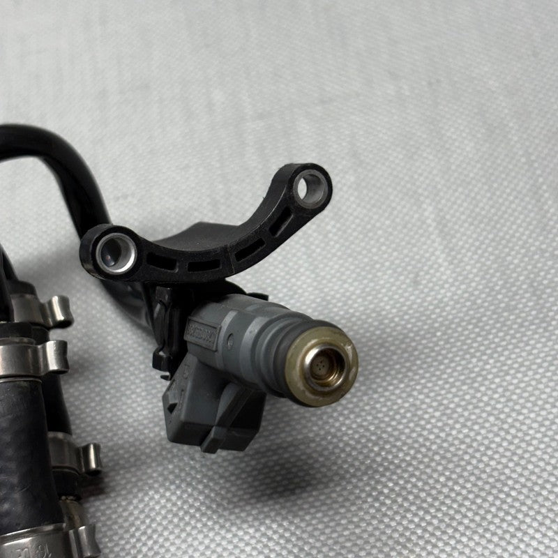 R1150RS BMW R1150RS FUEL DISTRIBUTER 2002 2003 2004 2005 2006 OEM