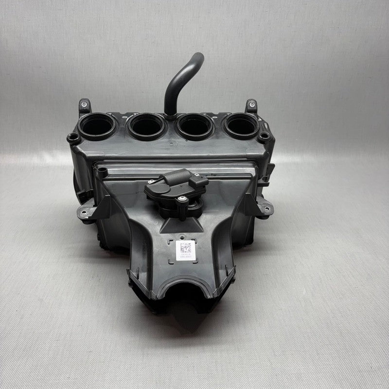 BMW S1000RR AIR INTAKE CLEANER BOX 2018 2019 2020 2021 2022 2023 2024 