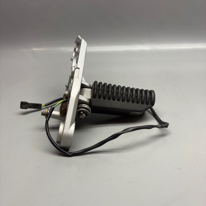 BMW R 1100R FOOTPEG RIGHT REAR 1993-1996 1997 1998 1999 2000 2001 OEM 