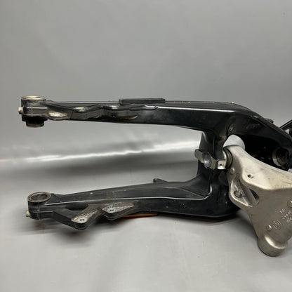 BMW K1600GT SWINGARM WHEEL CARRIER FRONT 2015 2016 2017 2018 2019 2020