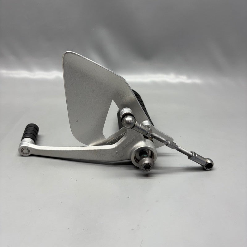 8535641 BMW R1250RT FOOTREST PLATE LEFT 2013-2017 2018 2019 2020 2021 2022 2023 2024 OEM