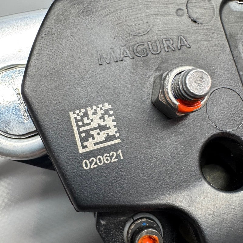 R18 BMW R18 CONTROL ASSEMBLY FITTING 2020 2021 2022 2023 2024 OEM