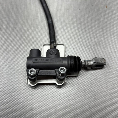 R1150RS BMW R1150RS REAR BRAKE MASTER CYLINDER 2002 2003 2004 2005 2006 OEM