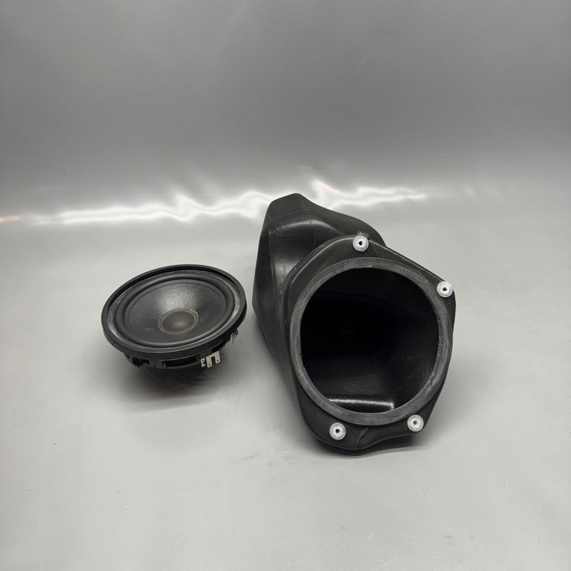 BMW K 1200LT LOUDSPEAKER BOX RIGHT 2005 2006 2007 2008 OEM 2305892