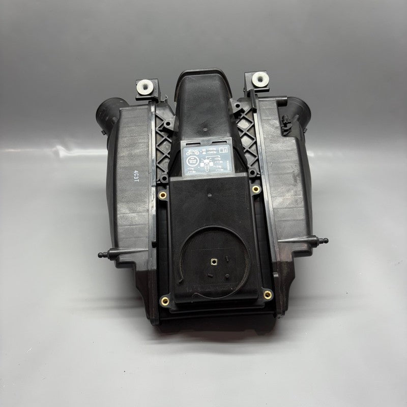 7106114 BMW R12 NINE T INTAKE CLEANER NOX 2022 2023 2024 2025 OEM 7106114