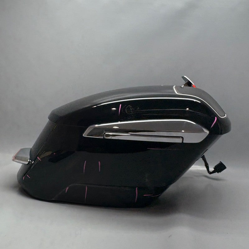 R18 BMW R18 SIDE CASE RIGHT 2020 2021 2022 2023 2024 OEM