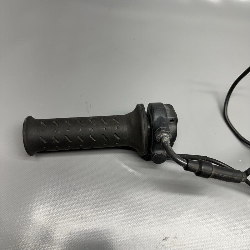 G650GS SERTAO BMW G650GS SERTAO THROTTLE GRIP RIGHT 2010 2011 2012 2013 2014 OEM