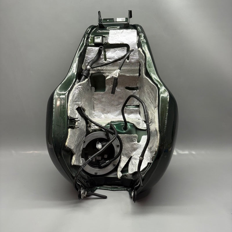 R12 NINE T BMW R12 NINE T FUEL TANK 2022 2023 2024 2025 OEM