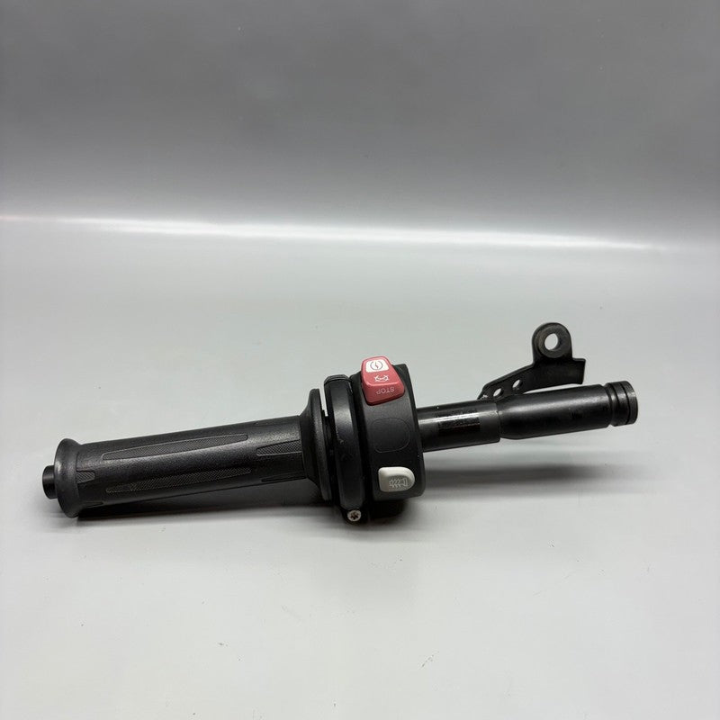 BMW K 1300S HANDLEBAR GRIP RIGHT 2009 2010 2011 2012 2013 2014 2015 20