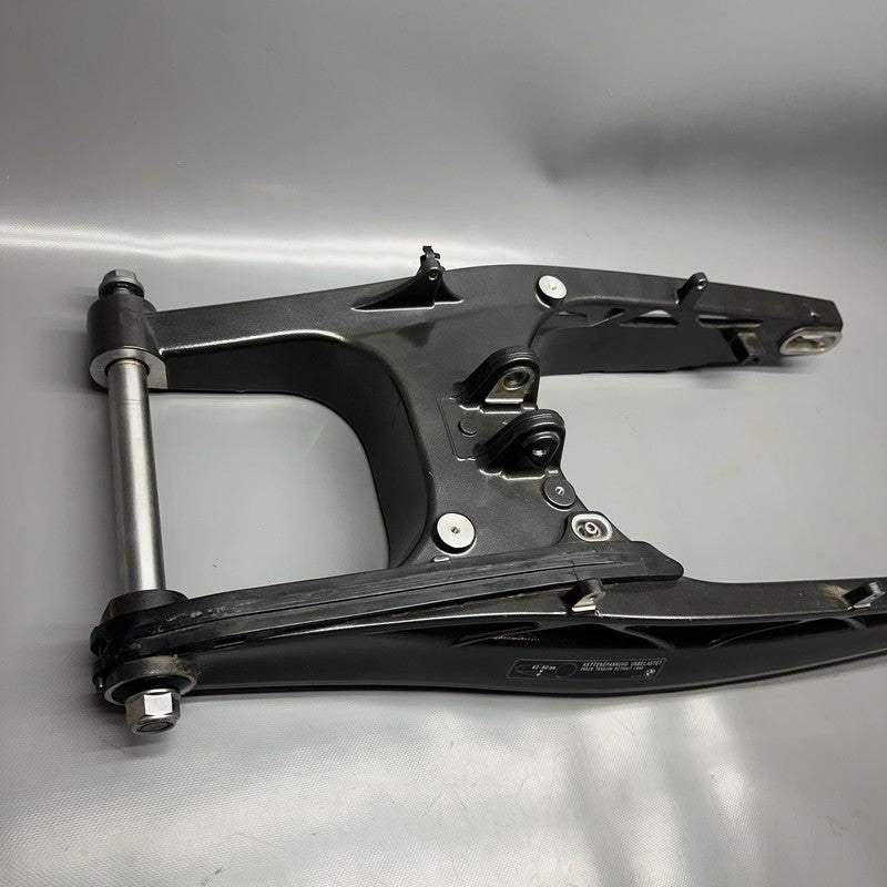 8563984 BMW G310GS SWING ARM 2018 2019 OEM 8563984