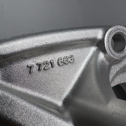 7721663 BMW K1600GTL UPPER TREE CLAMP BRIDGE 2016 2017 2018 2019 2020 2021 OEM 7721663