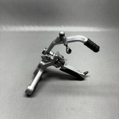 R1150RS BMW R1150RS FOOTPEG WITH BRACKET LEFT 2002 2003 2004 2005 2006 OEM