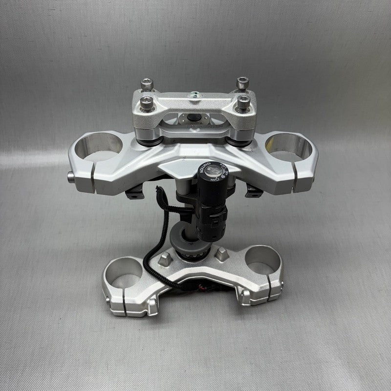 BMW G310R TRIPLE TREE CROSS BRACE 2017 2018 OEM