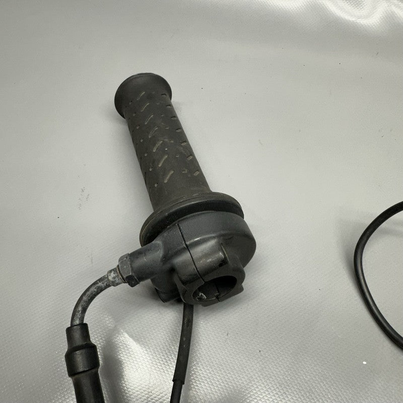 G650GS SERTAO BMW G650GS SERTAO THROTTLE GRIP RIGHT 2010 2011 2012 2013 2014 OEM