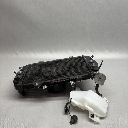 8555494 BMW G 310R RADIATOR WITH FAN 2016 2017 2018 2019 2020 OEM 8555494