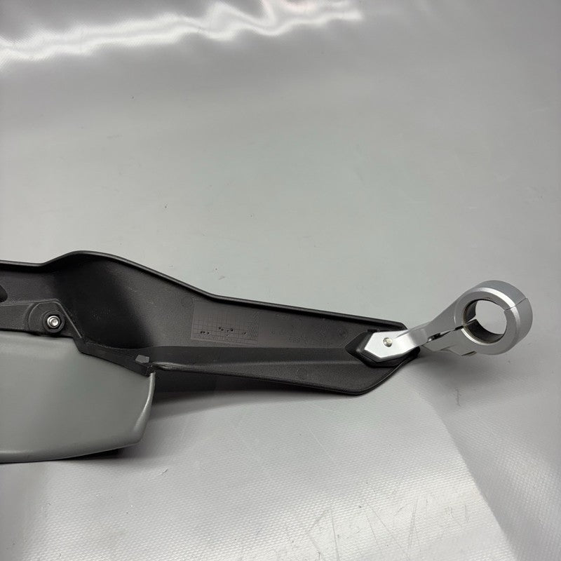 7704886 BMW R1200GS HAND PROTECTOR RIGHT   2009 2010 2011 2012 2013 OEM 7704886