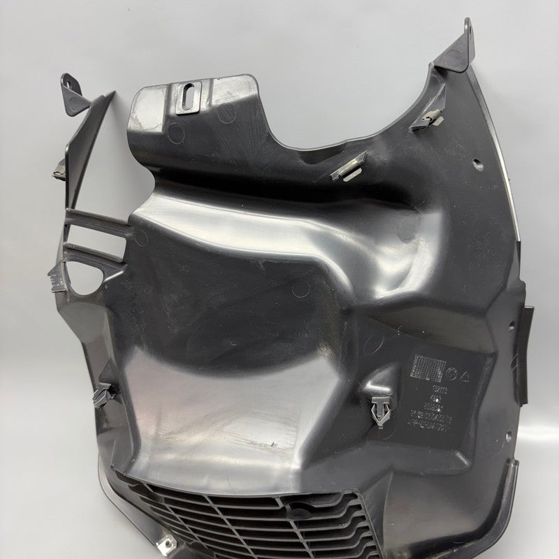 8558561 BMW C400X GRILLE COVER 2018 2019 2020 OEM 8558561
