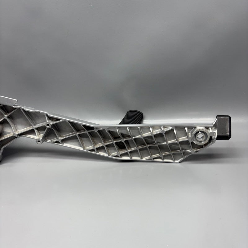 BMW R1200 RT FOOTPEG PLATE RIGHT 2005 2006 2007 2008 2009 OEM 7675290