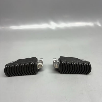 7664525 BMW R1200GS FOOTPEG RIGHT LEFT REAR 2009 2010 2011 2012 2013 OEM 7664525
