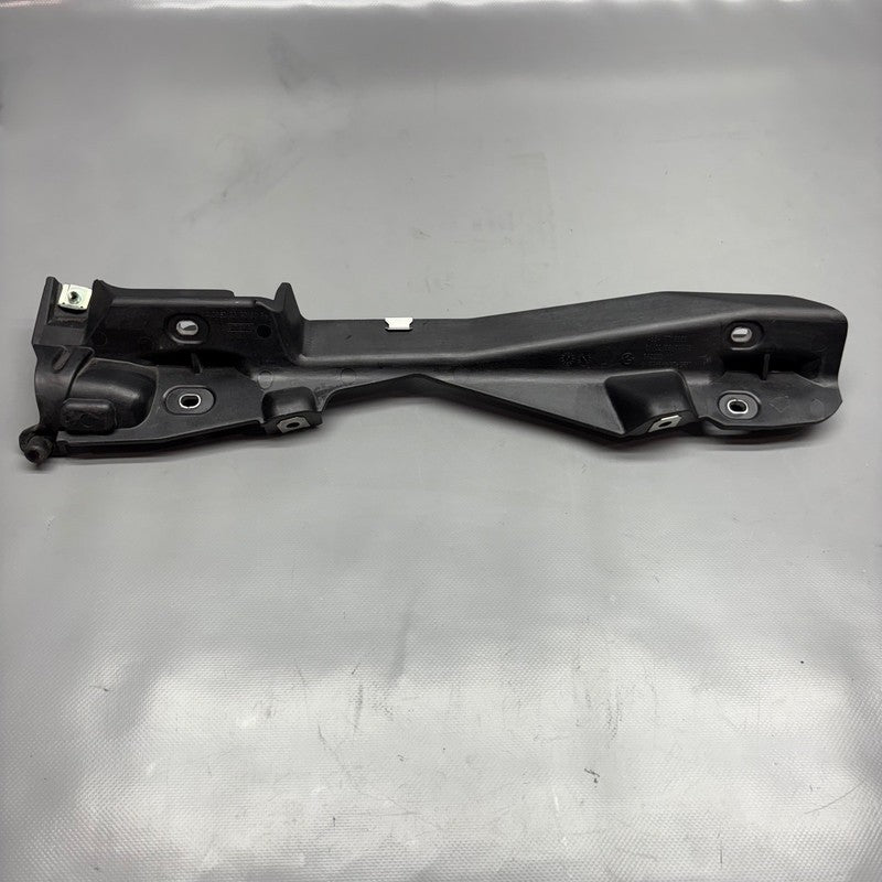 7616656 BMW K1600GT CASE HOLDER RIGHT 2011 2012 2013 2014 2015 2016 OEM 7616656