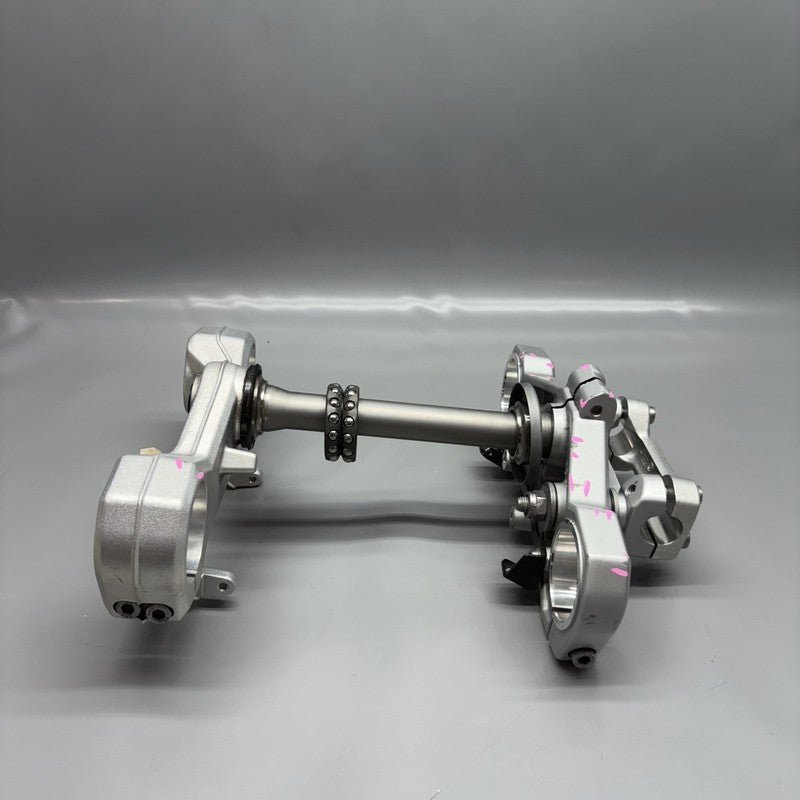 8554115 BMW G310R TRIPLE TREE CROSS BRACE 2017 2018 OEM 8554115