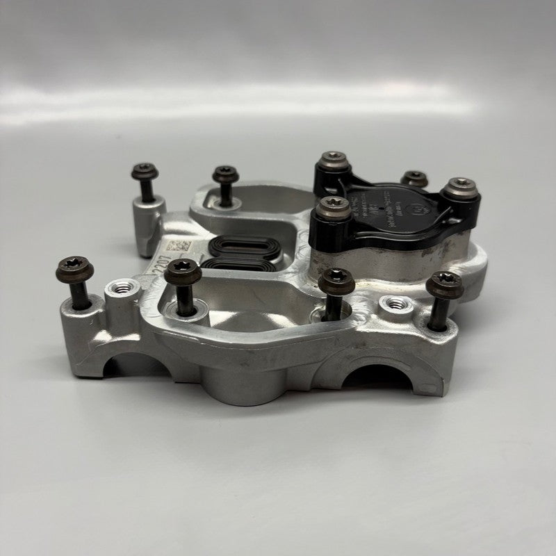 BMW S1000R CYLINDER HEAD CAMSHAFT BRACKET 2020 2021 2022 2023 2024 OEM