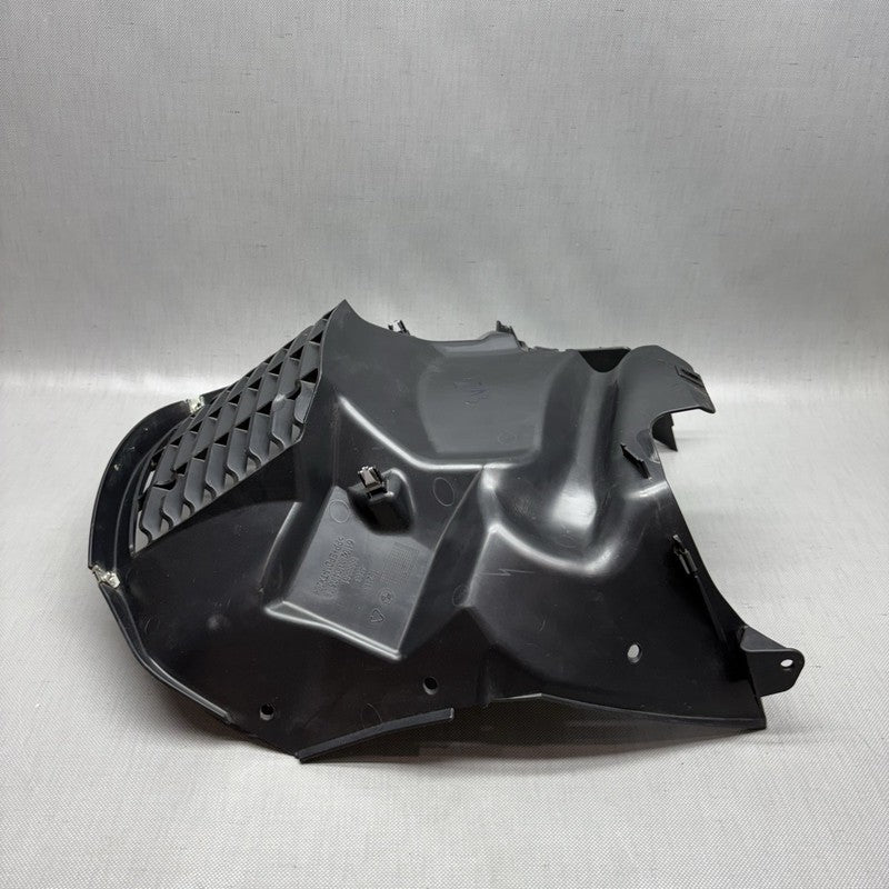 8558561 BMW C400X GRILL COVER 2018 2019 2020 OEM 8558561